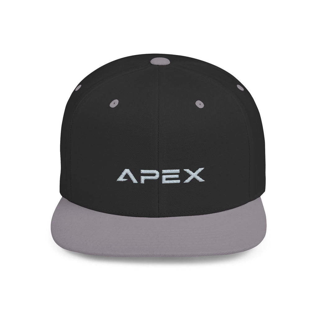 Gorra Snapback Apex Bordada de Visera Plana — Gorra Urbana Negra con Estilo