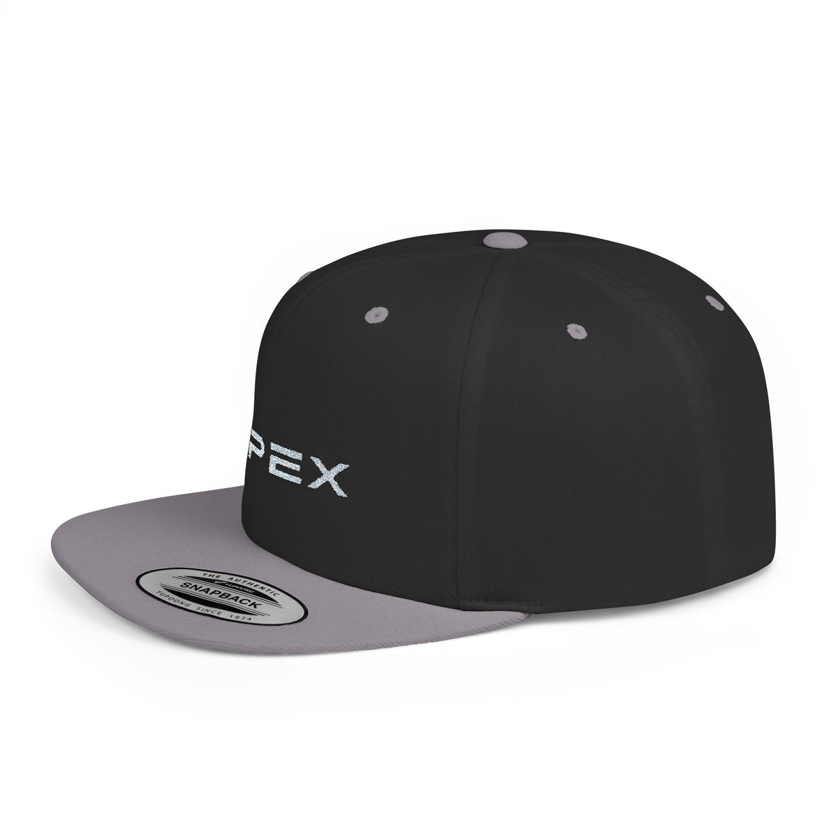 Gorra Snapback Apex Bordada de Visera Plana — Gorra Urbana Negra con Estilo