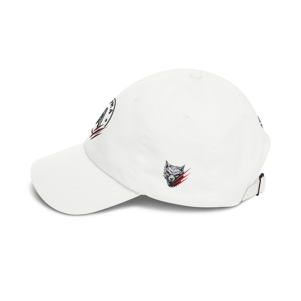 Alpha Dad Cap — Distressed „Alpha“-Emblem mit Krallenspuren