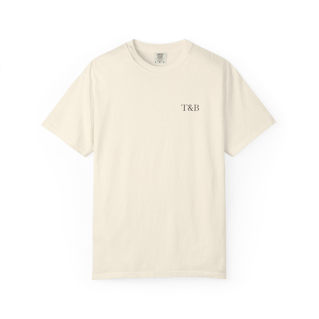 T-Shirt mit „Trust & Believe“-Grafik im Marine-Look — Kompass-Rückendruck