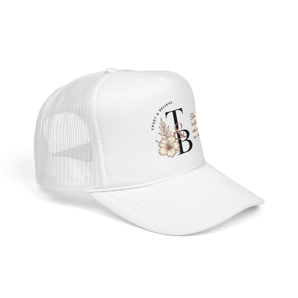 Gorra de camionero — Monograma floral 'Ella creyó que podía, así que lo hizo'